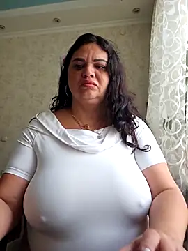 littleRikka online show from November 5, 2025, 8:36 am