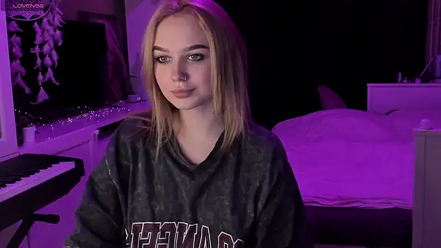 MaryDreaminess online show from January 31, 2025, 10:52 pm