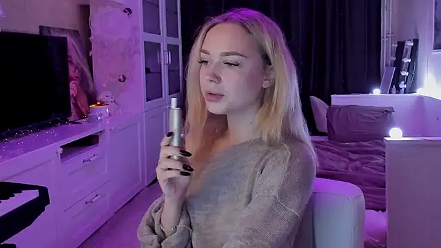 MaryDreaminess online show from September 28, 2025, 7:19 pm