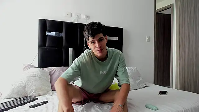 Dimitrixxx   online show from January 20, 2025, 2:25 pm