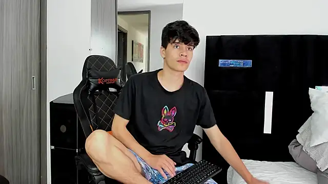 Dimitrixxx   online show from February 13, 2025, 1:05 pm