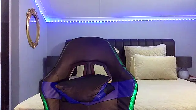 BOOTYBANGER24xx online show from November 23, 2025, 2:11 am