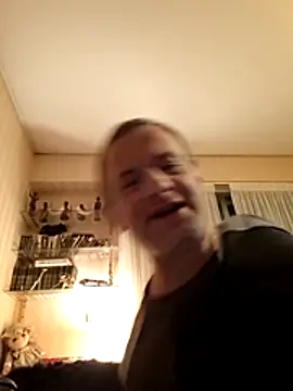 Snapshot of Perv10 chatting on March 9, 2026, 3:32 am Perv10 online show from March 9, 2026, 3:32 am