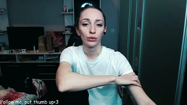Natalimeowks online show from December 30, 2024, 5:02 pm