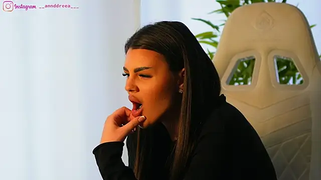 perfectt33n online show from February 20, 2025, 9:33 am