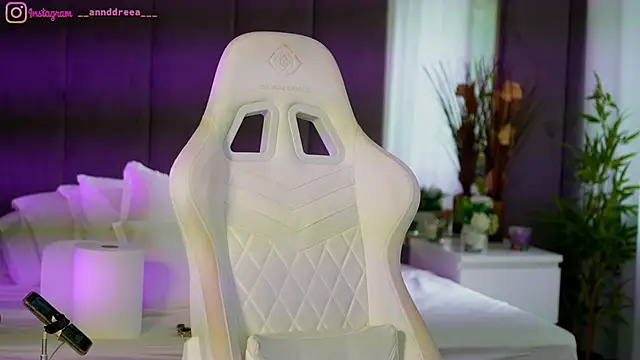 perfectt33n online show from September 10, 2025, 12:05 pm