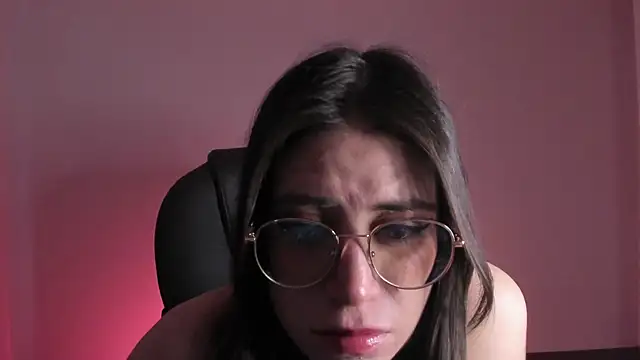 HazelKush online show from October 9, 2025, 7:23 pm