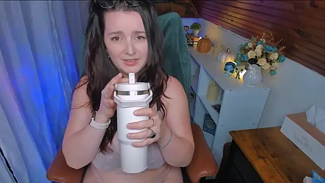 ErinMarshall online show from April 27, 2026, 2:26 pm