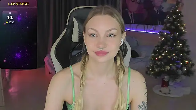 BiMolly online show from February 15, 2025, 12:37 am