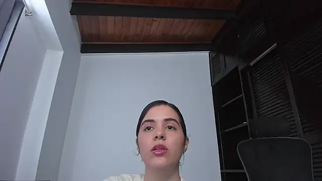 mia collins x online show from October 24, 2025, 7:32 pm