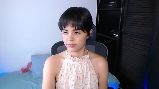 mia collins x online show from February 10, 2026, 8:35 pm