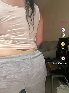 PichyPrettyPussy online show from April 23, 2026, 3:03 pm