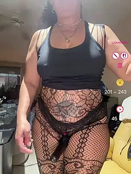 Snapshot of PichyPrettyPussy chatting on June 1, 2026, 2:41 pm PichyPrettyPussy online show from June 1, 2026, 2:41 pm