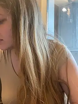 -MimmiLissa- online show from April 6, 2026, 1:23 pm