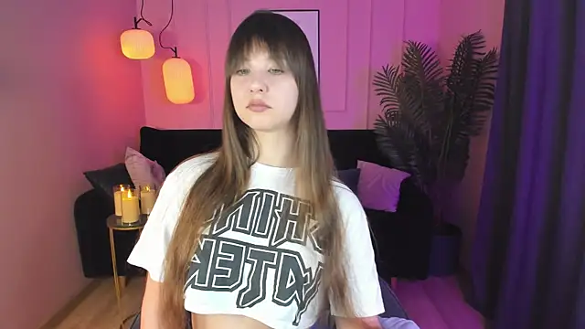 ElizaMild online show from March 13, 2025, 1:40 pm