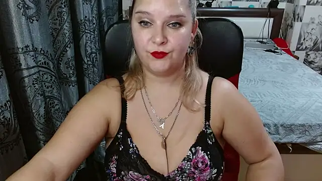 Boolochka online show from December 3, 2025, 8:18 pm