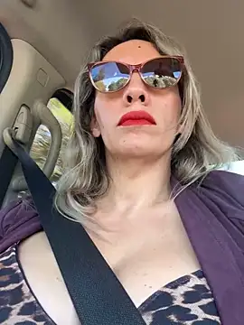 Snapshot of Gatitacarlita chatting on November 18, 2025, 12:42 pm Gatitacarlita online show from November 18, 2025, 12:42 pm