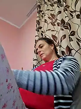 IsabelleCraft online show from March 8, 2025, 2:40 pm