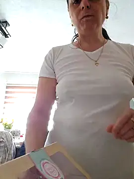 IsabelleCraft online show from March 12, 2026, 10:54 am