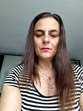 IsabelleCraft online show from April 18, 2026, 9:57 am