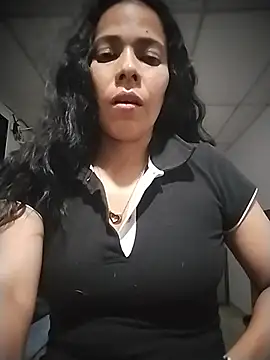 Bootycallhot online show from June 3, 2026, 3:09 am