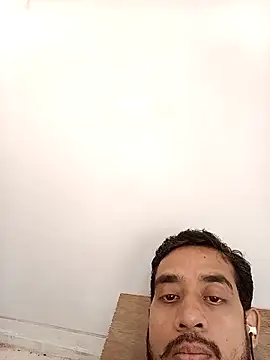 Januooo online show from January 10, 2026, 9:33 am