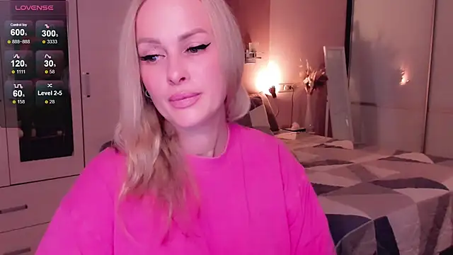 Libby Nora online show from October 11, 2025, 3:32 pm