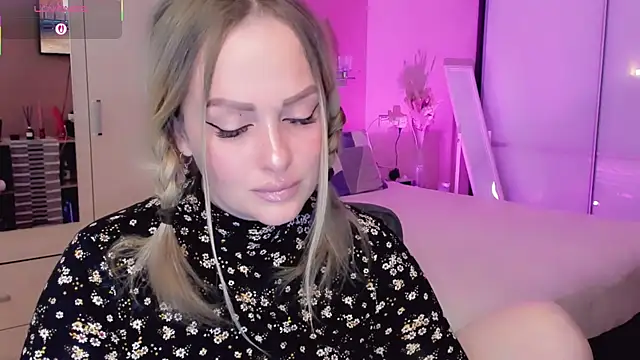 Snapshot of Libby_Nora chatting on April 28, 2026, 9:25 am Libby Nora online show from April 28, 2026, 9:25 am