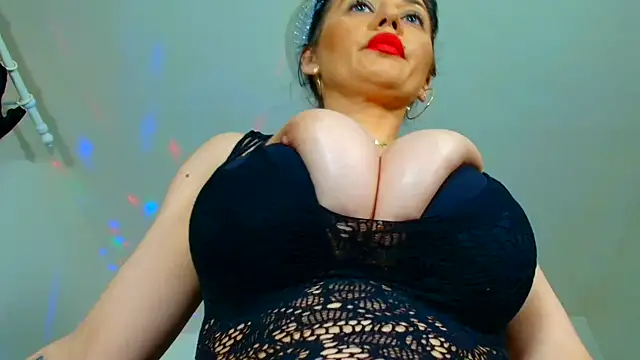 Snapshot of angeliquevany chatting on January 28, 2025, 11:07 pm angeliquevany online show from January 28, 2025, 11:07 pm