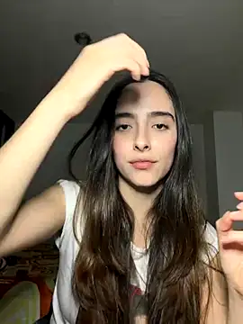 swrennn19 online show from October 22, 2025, 11:37 pm