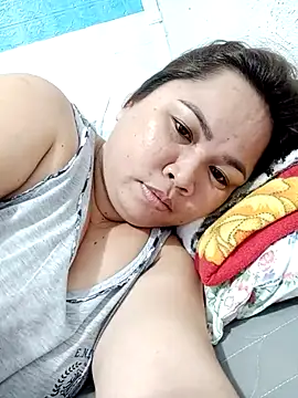 XXLorie 02 online show from September 30, 2025, 12:10 pm