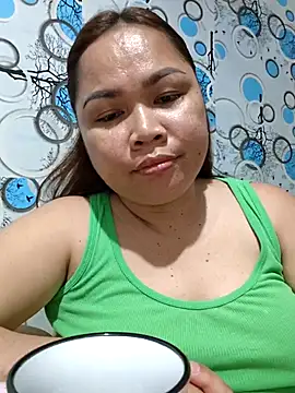 XXLorie 02 online show from March 29, 2026, 12:38 pm