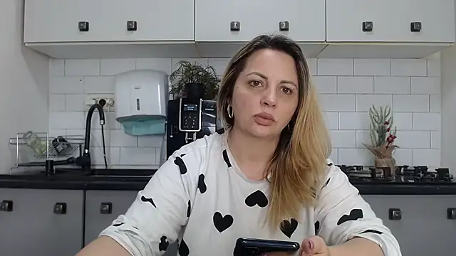 Snapshot of erikaerika chatting on February 17, 2025, 1:10 pm erikaerika online show from February 17, 2025, 1:10 pm