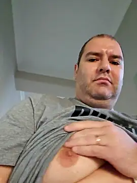 Andrew1900529 online show from November 5, 2025, 7:30 am