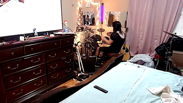 AerobicSleeve online show from October 23, 2025, 10:41 pm