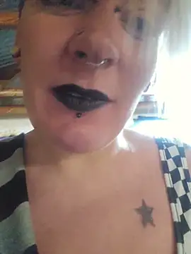 Snapshot of PinkTheHawk chatting on October 19, 2025, 11:16 pm PinkTheHawk online show from October 19, 2025, 11:16 pm