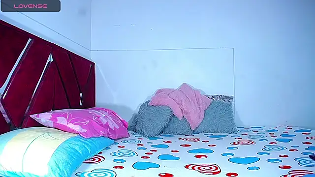 DanisaBrown online show from December 16, 2024, 1:11 pm