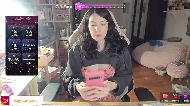 Foxy c online show from April 7, 2026, 8:42 pm