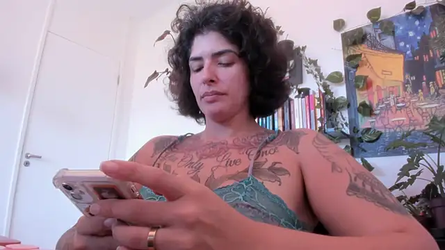 TaliMajesty online show from October 28, 2025, 1:47 pm