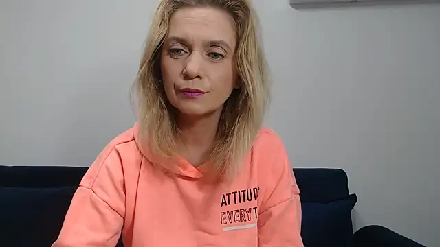 MysticCreature online show from February 2, 2025, 6:15 am