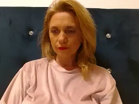 MysticCreature online show from April 8, 2026, 4:12 am