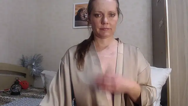 SheLion online show from December 8, 2024, 3:56 pm