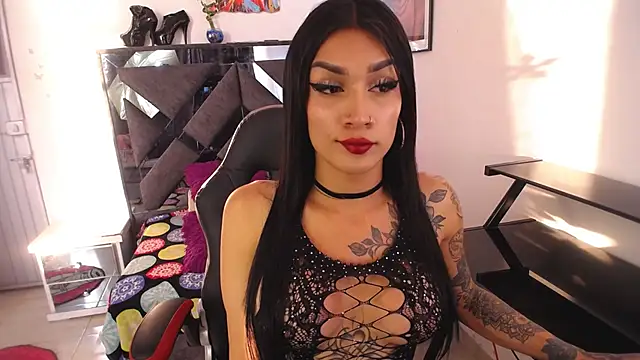 Salo hot04 online show from September 19, 2025, 10:21 pm