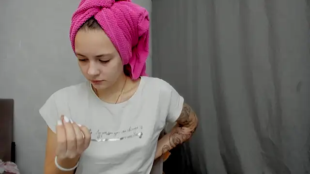 why again me online show from March 17, 2025, 5:05 pm