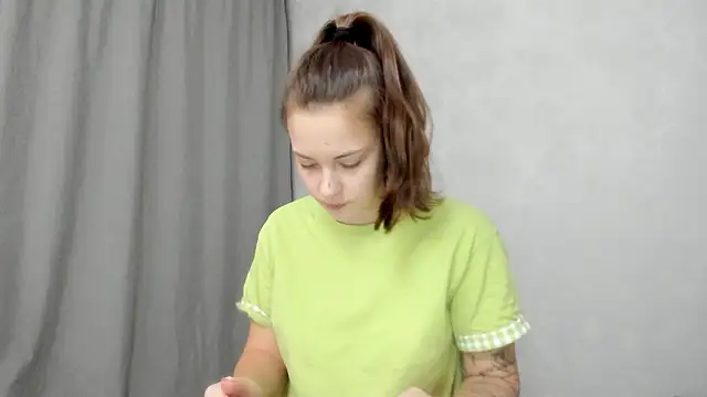 why again me online show from February 4, 2026, 8:25 pm