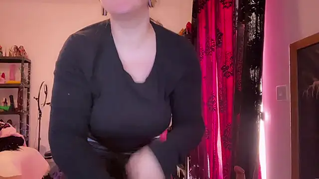 kisicaxx online show from January 9, 2026, 9:56 am