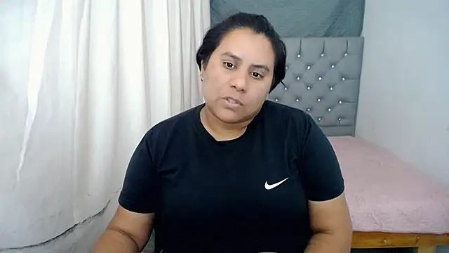 hotlesby4uxxx online show from December 30, 2024, 8:04 pm