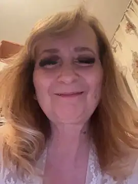 Irina2909xh online show from June 6, 2026, 9:19 pm
