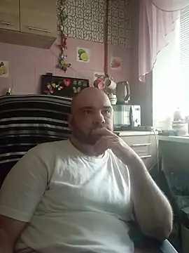 Snapshot of scuban87 chatting on March 31, 2026, 8:15 am scuban87 online show from March 31, 2026, 8:15 am