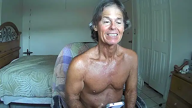 nakeedcowboi65 online show from June 7, 2026, 10:24 pm